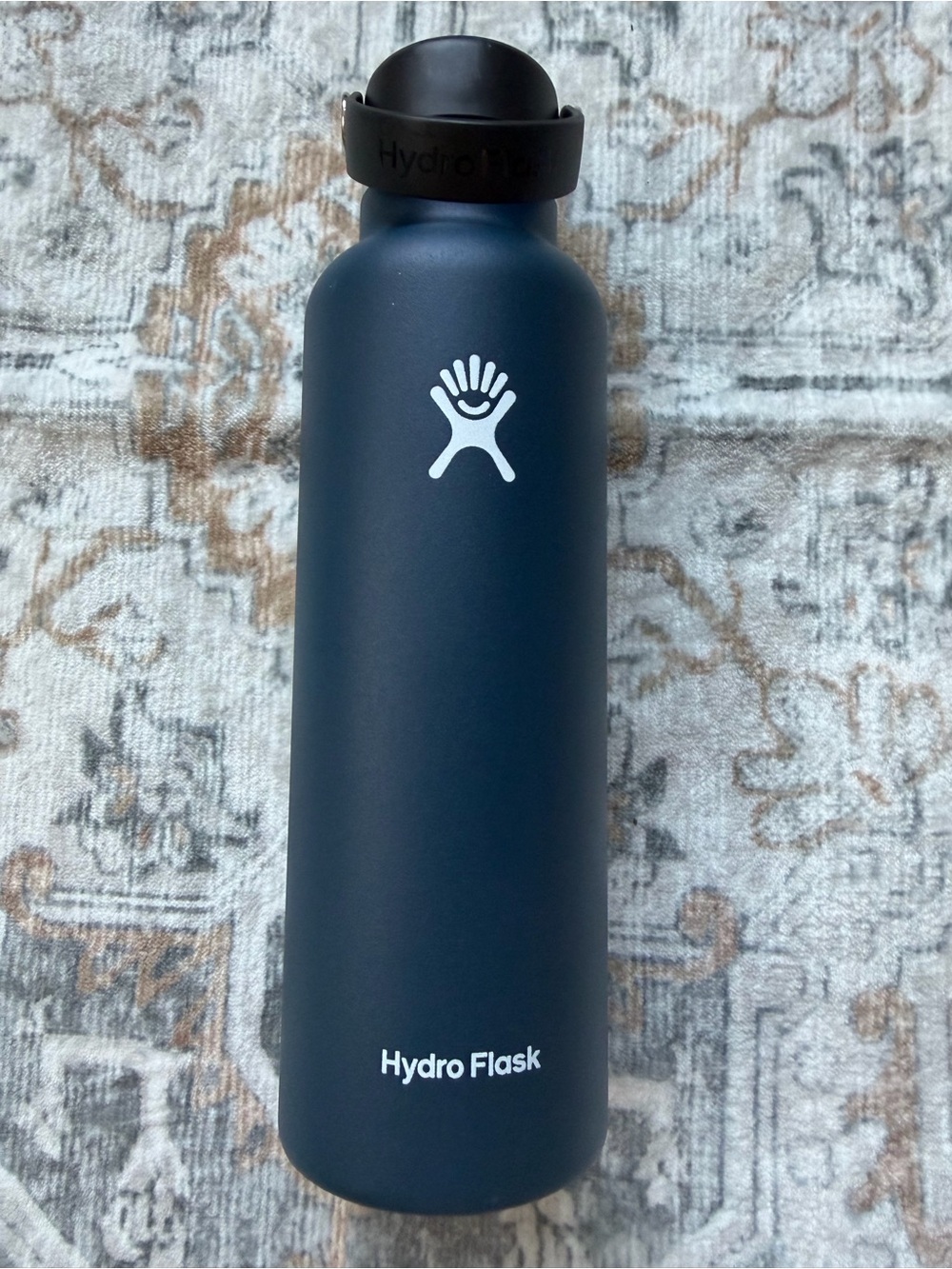 Hydro Flask Matte Navy Bottle with Black Cap 24 oz Pickleball NEW
